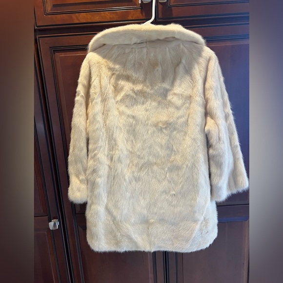 BRUNO & JOSEPH FURS RARE Gorgeous Vintage Ivory FUR COAT Chicago - Picture 9 of 13